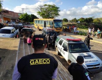 Promotores do Gaeco durante operação para prisão de foragidos no Rio Grande do Norte — Foto: PMRN