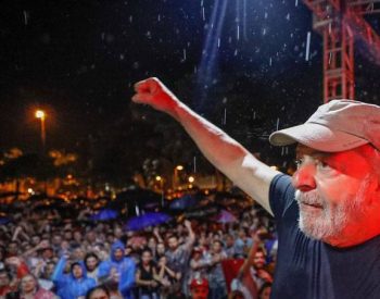 Ex-presidente Lula está preso em Curitiba desde o dia 7 de abril. ( Foto: Lula/Facebook/Divulgação )
