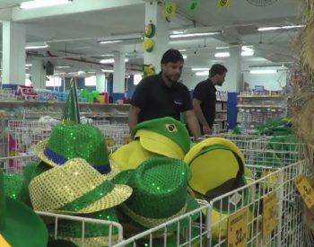 Comércio funcionará de forma diferenciada nos jogos do Brasil — Foto: Inter TV Cabugi/Reprodução