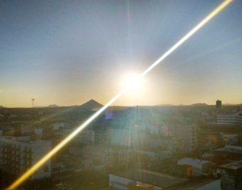 Cidade de Patos atingiu marca de 14% na umidade do ar e entra em sinal de alerta — Foto: Rafaela Gome/TV Paraíba