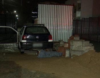 Dois homens morrem em confronto com a polícia após assalto em obra, em Campina Grande — Foto: Reprodução/TV Paraíba