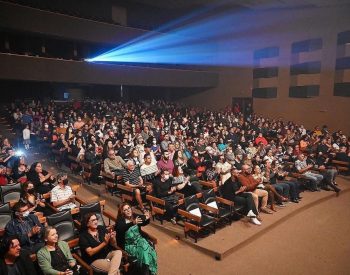 Teatro Municipal Severino Cabral lotado para o Festival de Inverno de Campina Grande em 2022 — Foto: Divulgação/FICG