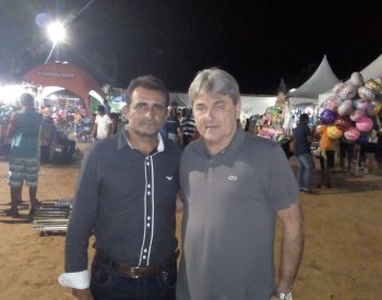 Tomba Farias acompanhado do vereador Erinho. ( Foto: Assessoria )