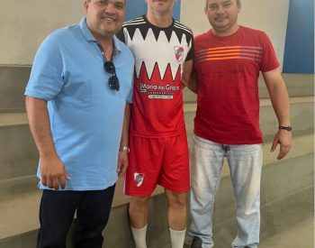 Vereador Cássio de Zequinha - (PP), esteve presente no Torneio de Futsal em alusão ao Dia do Trabalhador, promovido pela Secretaria Municipal de Esporte de Jardim do Seridó. Foto — © Divulgação.