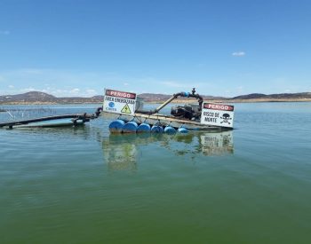 Bóias serão consertadas para evitar danos aos equipamentos. ( Foto: Assessoria )