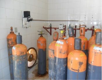 Os bandidos levaram quatro cilindros com capacidade para 50 kg de cloro gás. ( Foto: CAERN )