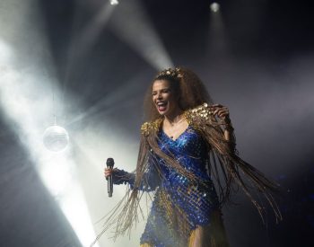 Vanessa da Mata apresenta a turnê 'Todas elas' — Foto: Mariana Oliver/Divulgação