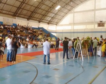 Velório foi realizado na manhã desta quinta (5) no ginásio do Instituto Maria Auxiliadora, na Zona Leste de Natal (Foto: Julianne Barreto/Inter TV Cabugi )