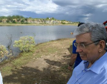 Garibaldi no açude Mendubim, em Assu. ( Foto: Assessoria )