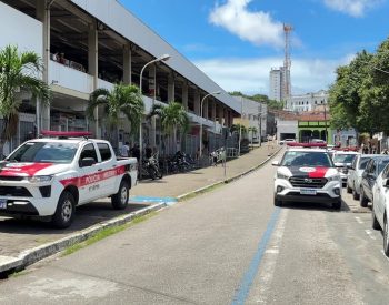 Homem é morto a tiros e outra pessoa fica ferida no Varadouro, em João Pessoa — Foto: Flávio Fernandes/TV Cabo Branco