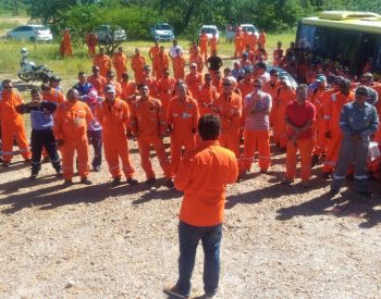 Assembleia de petroleiros em Mossoró, RN, durante greve de 72 horas, nesta quarta-feira (30). (Foto: Sindipetro-RN/Divulgação)