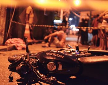 Criança morre atropelada e motociclista é espancado até a morte em Natal — Foto: Acson Freitas/Inter TV Cabugi