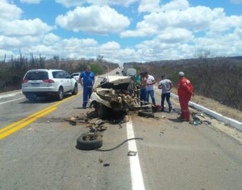 Homem morreu após colisão frontal entre caminhonete e carro de passeio na BR-304, no RN. ( Foto: CMB )