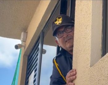 Porteiro que ajudou vítima após espancamento em elevador em Natal — Foto: Kleber Teixeira/Inter TV Cabugi
