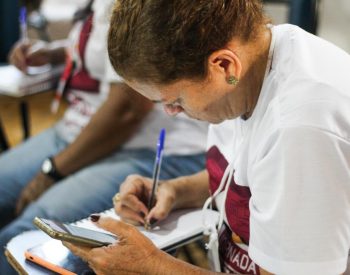 Jornada de Alfabetização de Jovens e Adultos segue com matrículas abertas no RN — Foto: Maria Soares