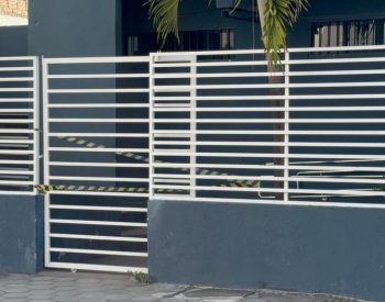 Unidade de saúde fechada em Mãe Luiza, em Natal — Foto: Sérgio Henrique Santos/Inter TV Cabugi