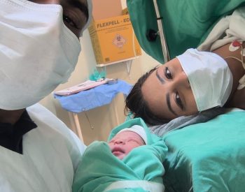 Mickael Abraão, filho de casal que se casou na enfermaria de um hospital, nasceu nesta quarta-feira (29) — Foto: Arquivo Pessoal/Jonas Abraão