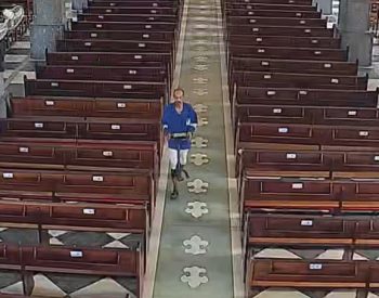 Homem é preso suspeito de furtar banco de ofertório de catedral no Sertão da Paraíba — Foto: Reprodução