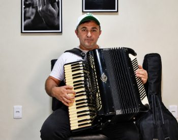Batista Souza, finalista da Região Oeste do RN na Batalha dos Sanfoneiros — Foto: Divulgação