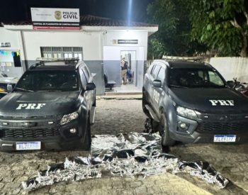 Quatro pessoas são presas suspeitas de transportar mais de 20 kg de skunk em veículos, no Agreste da Paraíba — Foto: Reprodução / PRF