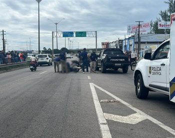 Acidente aconteceu na BR-101 em Parnamirim — Foto: Sammara Bezerra/Inter TV Cabugi