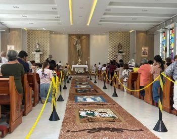 Corpus Christi: Tapete no Sagrado Coração de Jesus, em Lagoa Nova, em Natal — Foto: Stephany Souza/Inter TV Cabugi