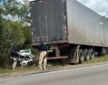 Acidente envolveu três carros na BR-406 — Foto: Sérgio Henrique Santos/Inter TV Cabugi