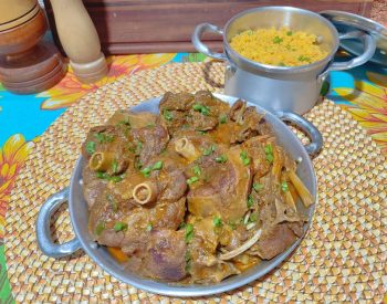 Receita de guisado de carneiro com farofa de cuscuz foi destaque no Inter TV Rural — Foto: Inter TV Costa Branca