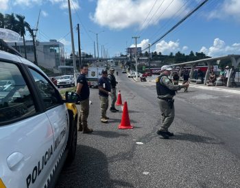 Acidente aconteceu na Avenida João Medeiros Filho, em Natal — Foto: Sammara Bezerra/Inter TV Cabugi