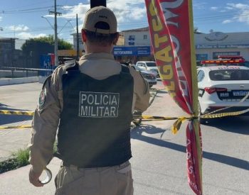 Jovem morto a tiros no Valentina, em João Pessoa — Foto: Reprodução Flávio Fernandes.
