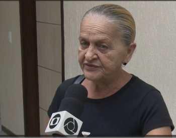 Idosa foi constrangida em público ao ser acusada falsamente de roubo, em João Pessoa — Foto: TV Cabo Branco/Reprodução