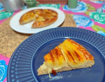 Bom que Só ensina receita panqueca de banana com queijo coalho — Foto: Inter TV Costa Branca